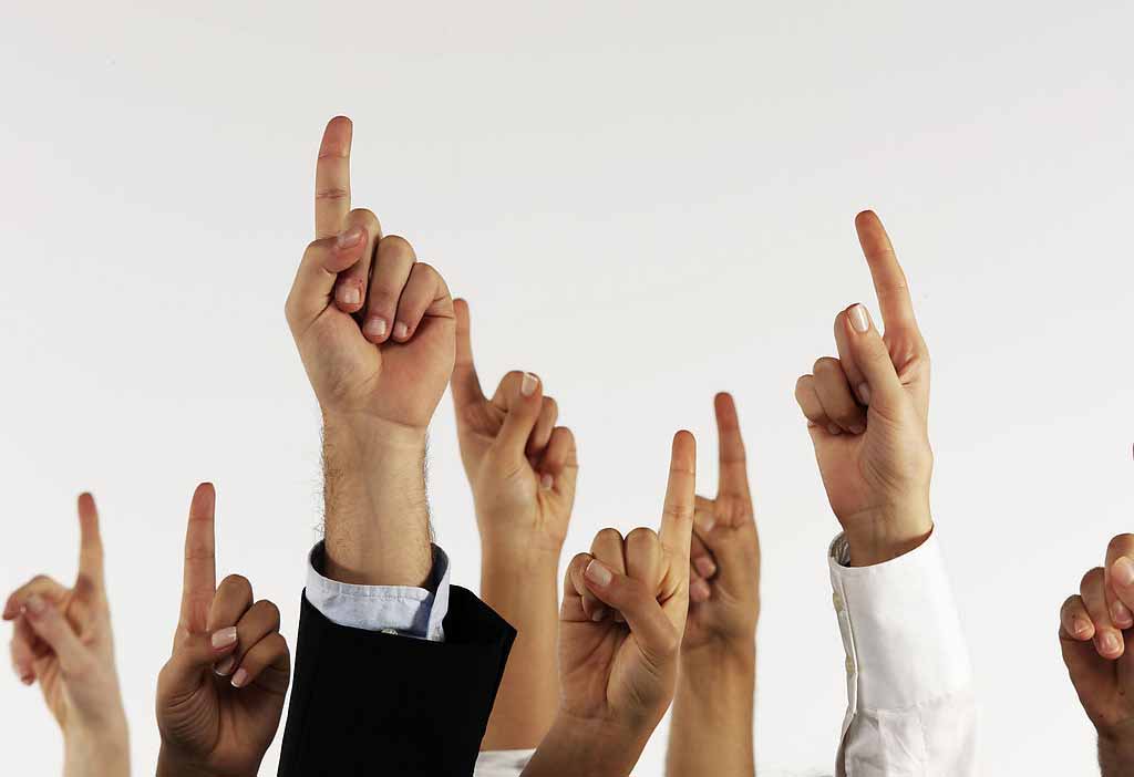 獵頭顧問同時在多家競爭對手間往來是否該禁止？